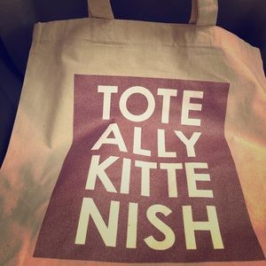 Jessie James Decker Kittenish Tote